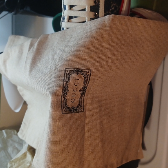 COPY - Authentic Gucci tennis - Picture 7 of 11